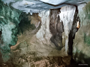 Caverna de Santo Tomas Stalktiten und Stalagmiten